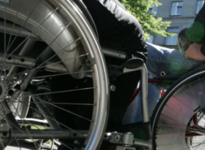 Krīzes situācijās ir jānodrošina pilnvērtīga aizsardzība un drošība cilvēkiem ar invaliditāti