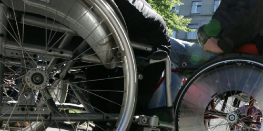 Krīzes situācijās ir jānodrošina pilnvērtīga aizsardzība un drošība cilvēkiem ar invaliditāti