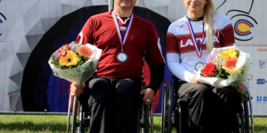 Loka šāvēji Melle un Jonasts Nīderlandē izcīna godalgotas vietas.
