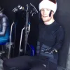 Parabobslejists ķiverē pirms treniņbrauciena