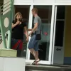 Dalībnieki pie sporta centra ieejas