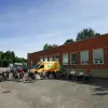Sporta dienas dalībnieki pulcējas pagalmā